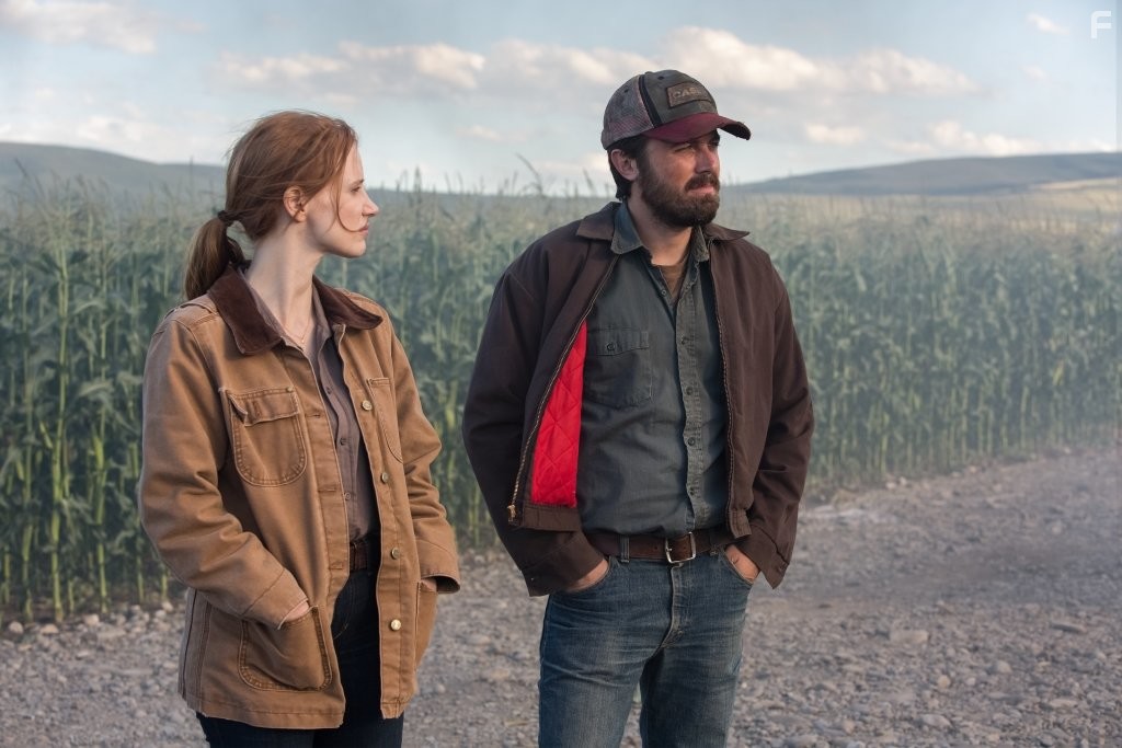 Casey Affleck and Jessica Chastain in Интерстеллар (2014)