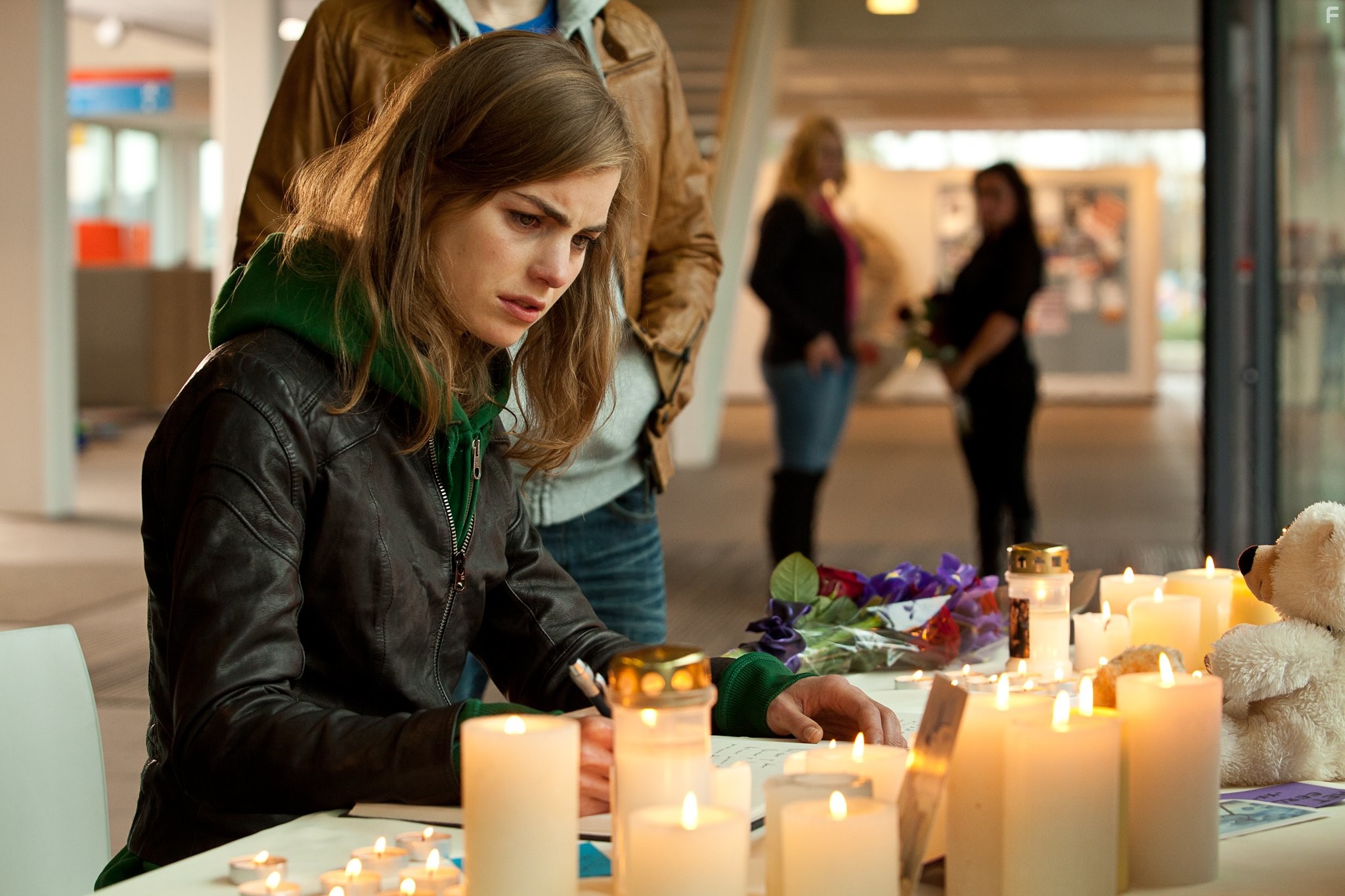 Hannah Hoekstra in Android (2013)