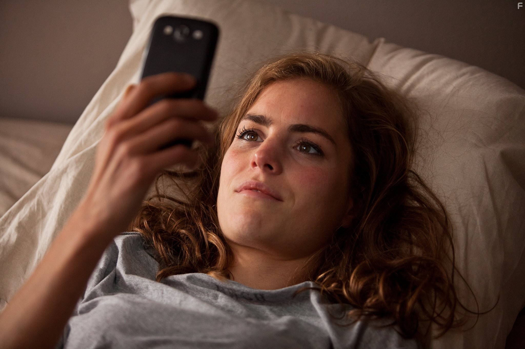 Hannah Hoekstra in Android (2013)