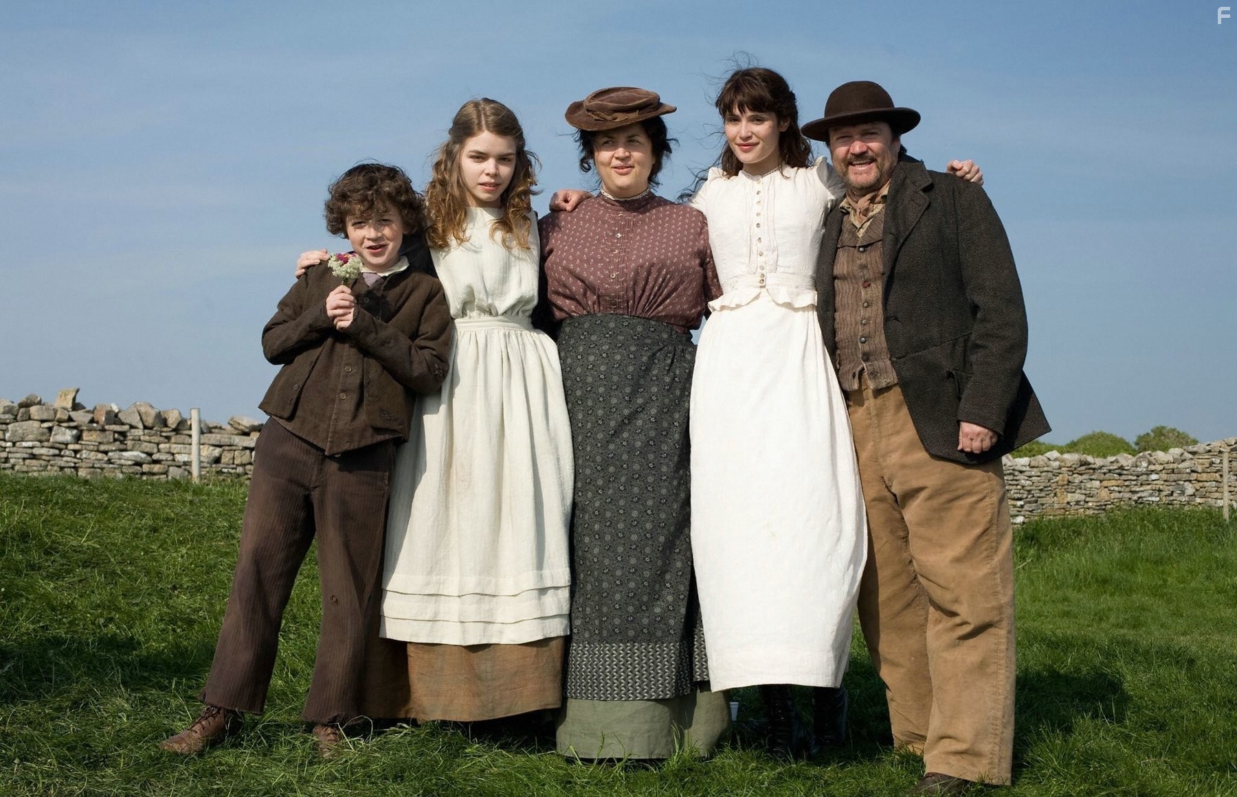 Ruth Jones, Ian Puleston-Davies, Jo Woodcock, Gemma Arterton, and Joel Rowbottom in Тэсс из рода Д'Эрбервиллей (2008)