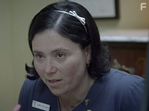 Alex Borstein in Старость - не радость (2013)