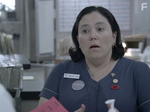 Alex Borstein in Старость - не радость (2013)