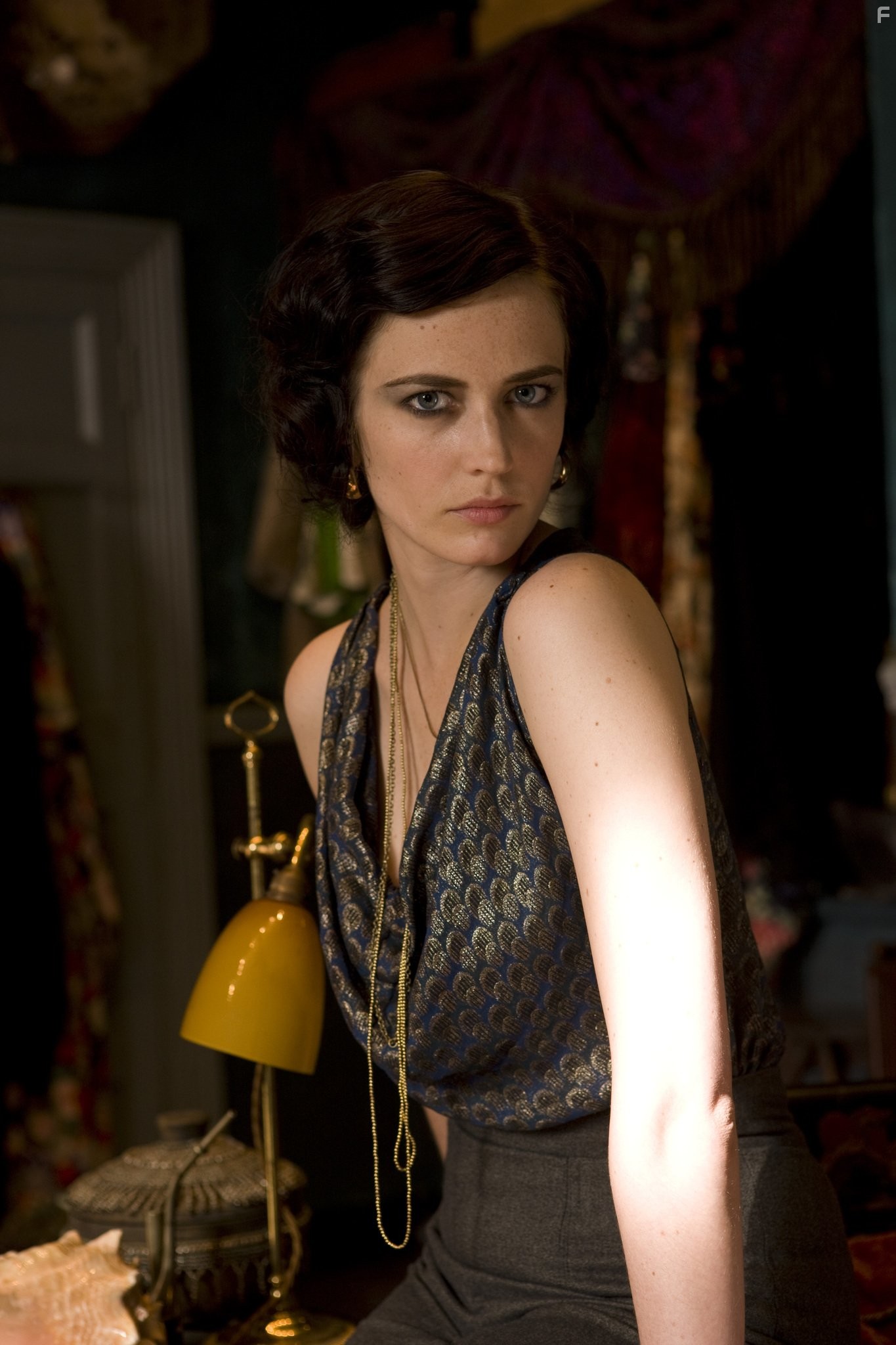 Eva Green in Трещины (2009)