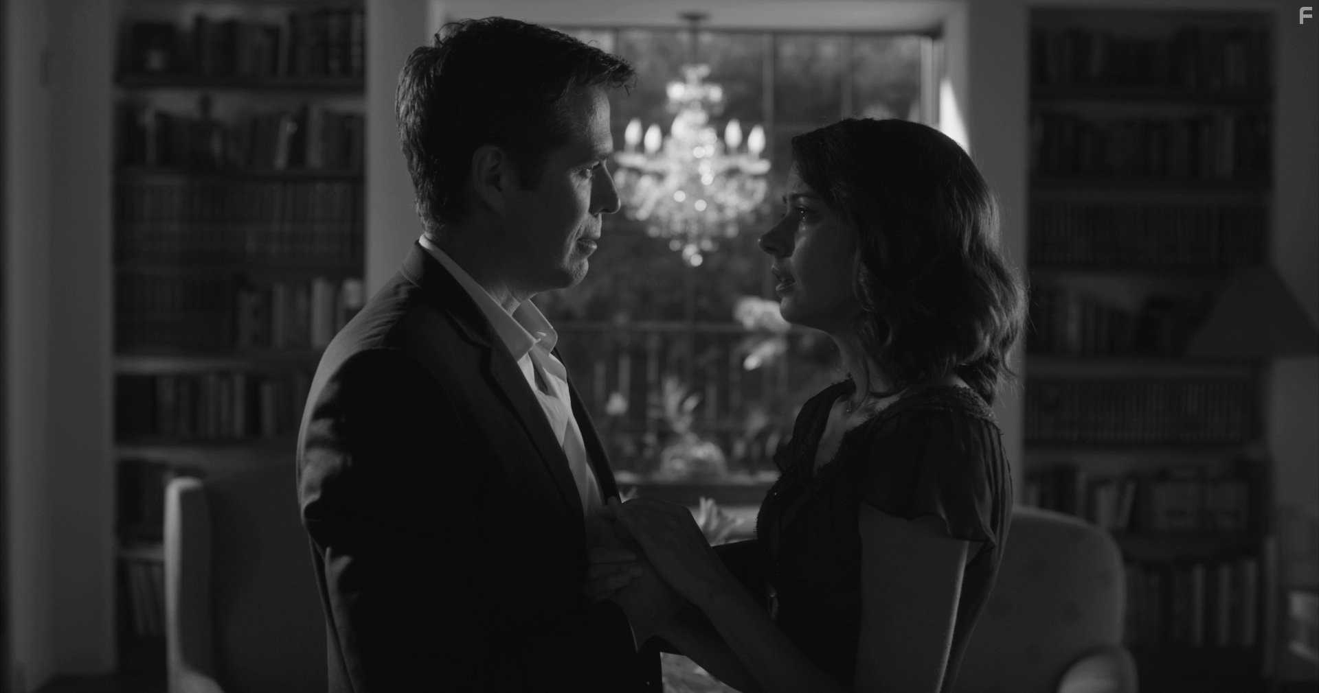 Amy Acker and Alexis Denisof in Много шума из ничего (2012)