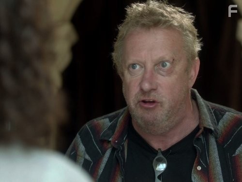 Mark Williams in Быть человеком (2008)