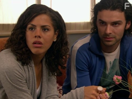 Lenora Crichlow and Aidan Turner in Быть человеком (2008)