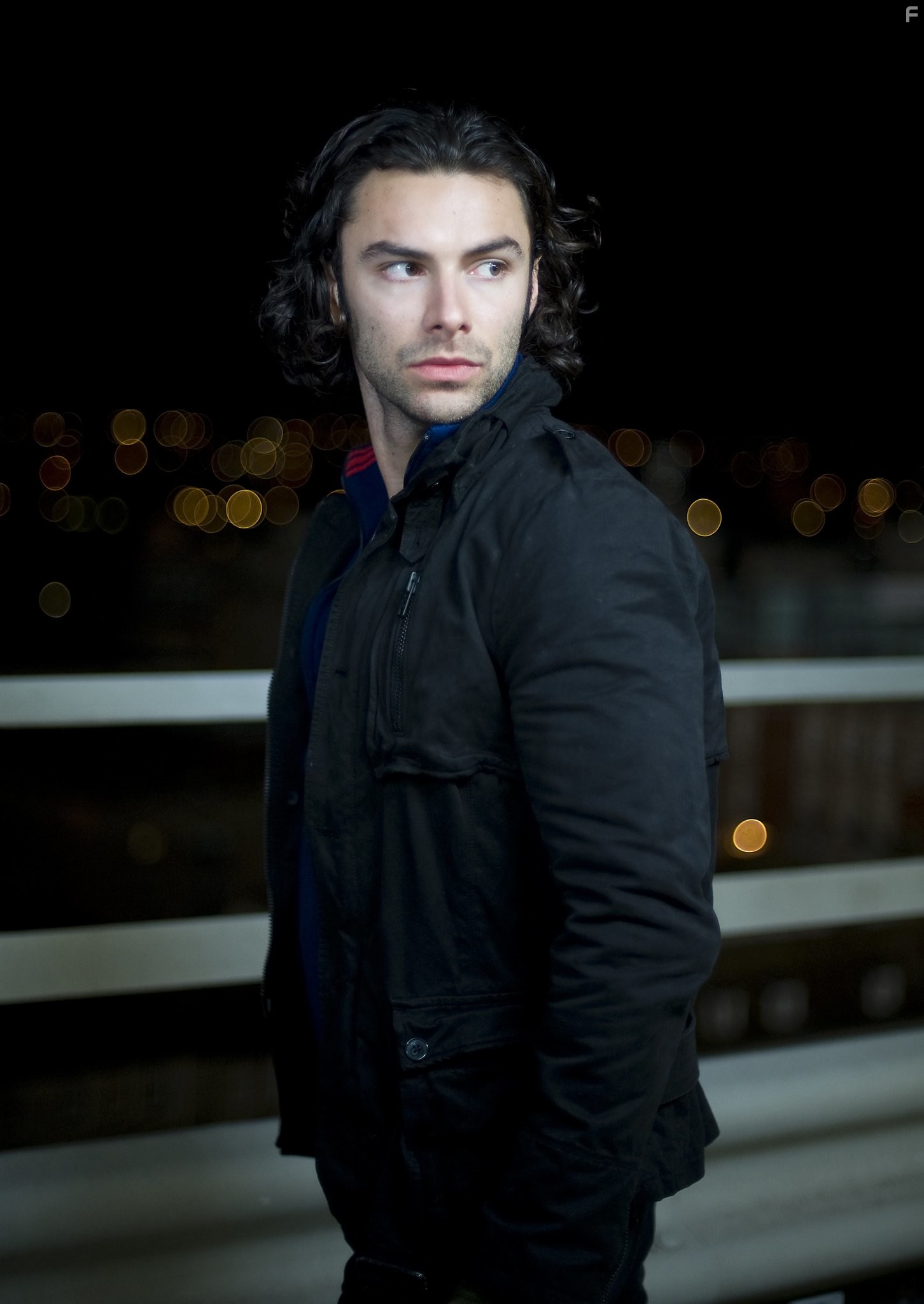 Aidan Turner in Быть человеком (2008)