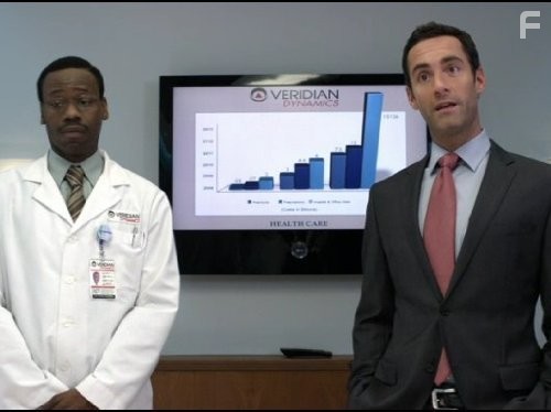 Malcolm Barrett and Jay Harrington in Давай еще, Тэд (2009)