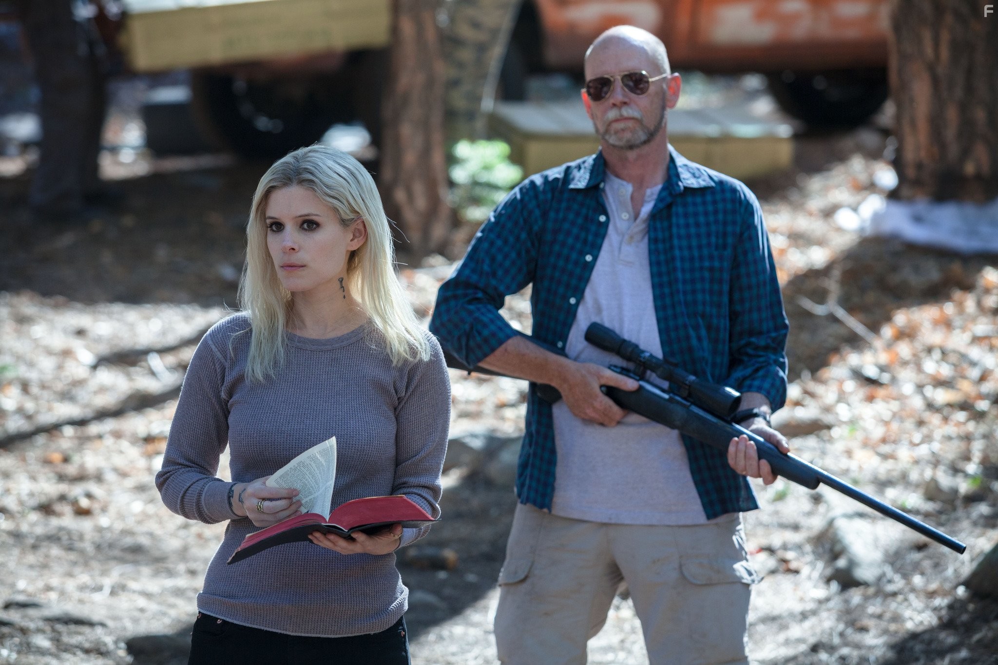 Kate Mara in Превосходство (2014)