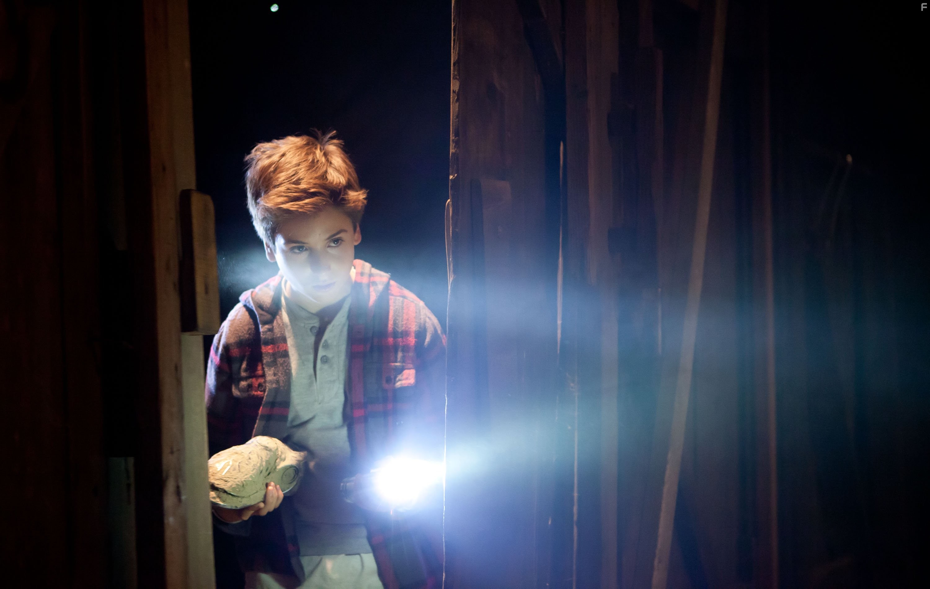 Teo Halm in Внеземное эхо (2014)