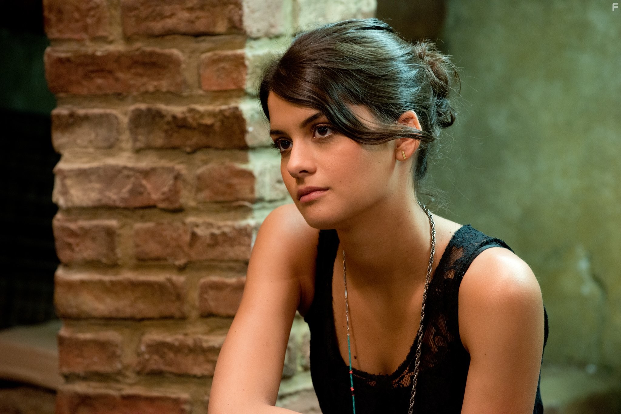 Sofia Black-D'Elia in Континуум (2015)