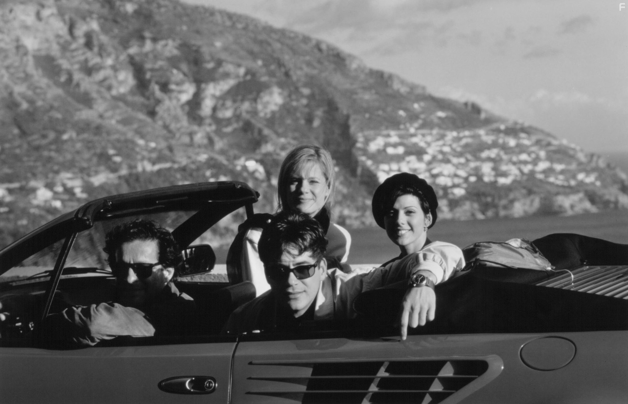 Robert Downey Jr., Marisa Tomei, Bonnie Hunt, and Joaquim de Almeida in Только ты (1994)