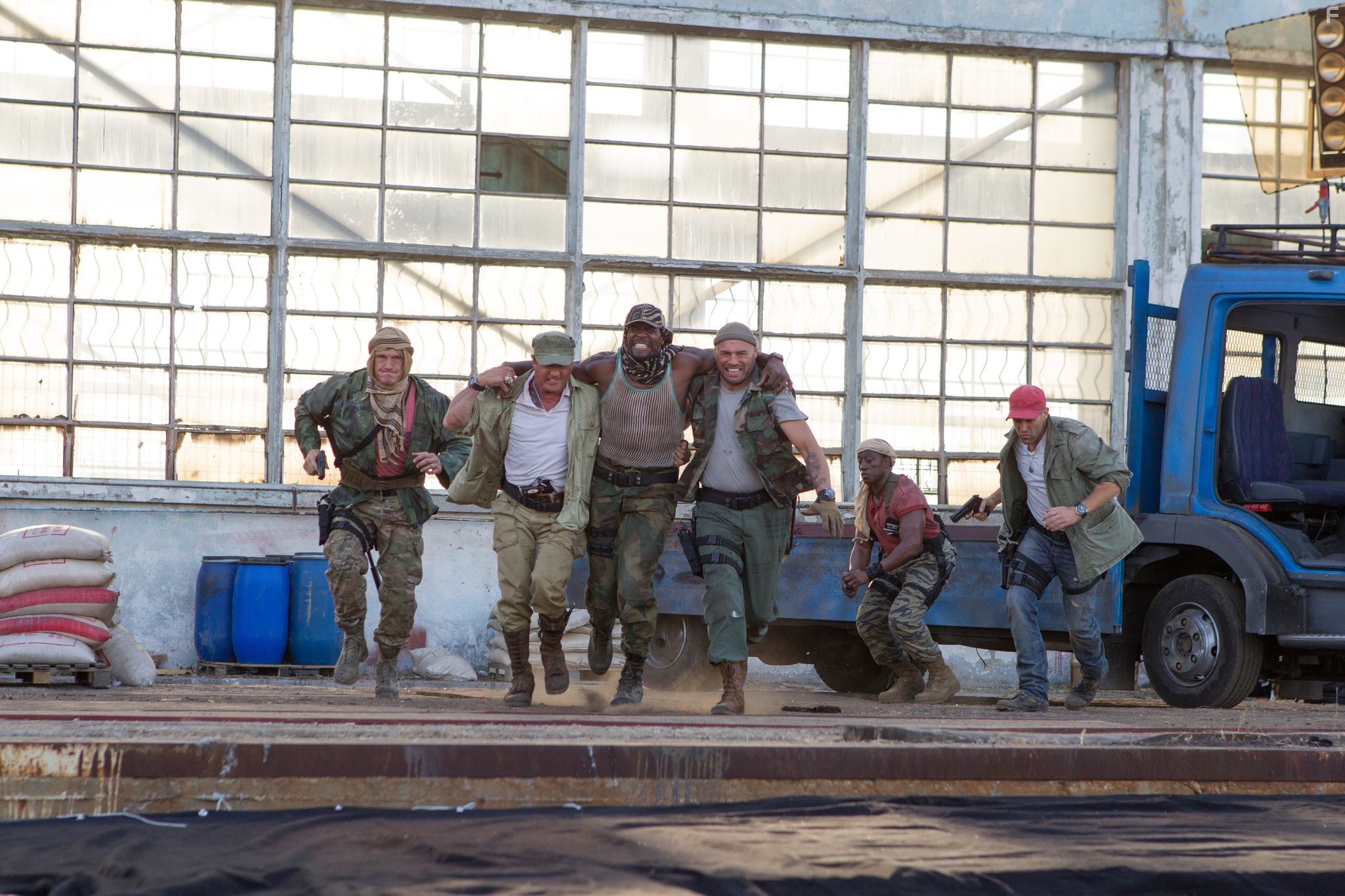 Dolph Lundgren, Sylvester Stallone, Wesley Snipes, Jason Statham, Terry Crews, and Randy Couture in Неудержимые 3 (2014)