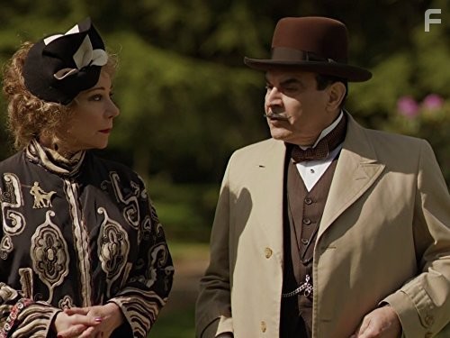 David Suchet and Zo? Wanamaker in Пуаро (1989)