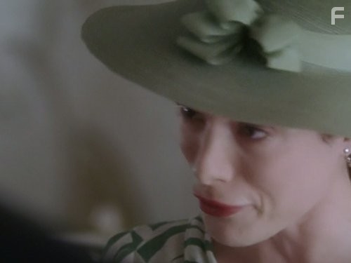 Jaime Murray in Пуаро (1989)