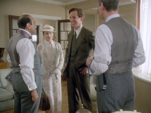 Peter Capaldi, Hugh Fraser, Pauline Moran, and David Suchet in Пуаро (1989)