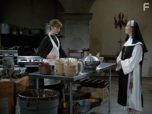 Shelley Long in Чирc (1982)