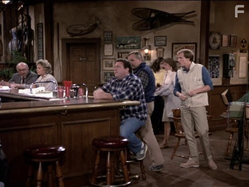 Woody Harrelson, John Ratzenberger, and George Wendt in Чирc (1982)