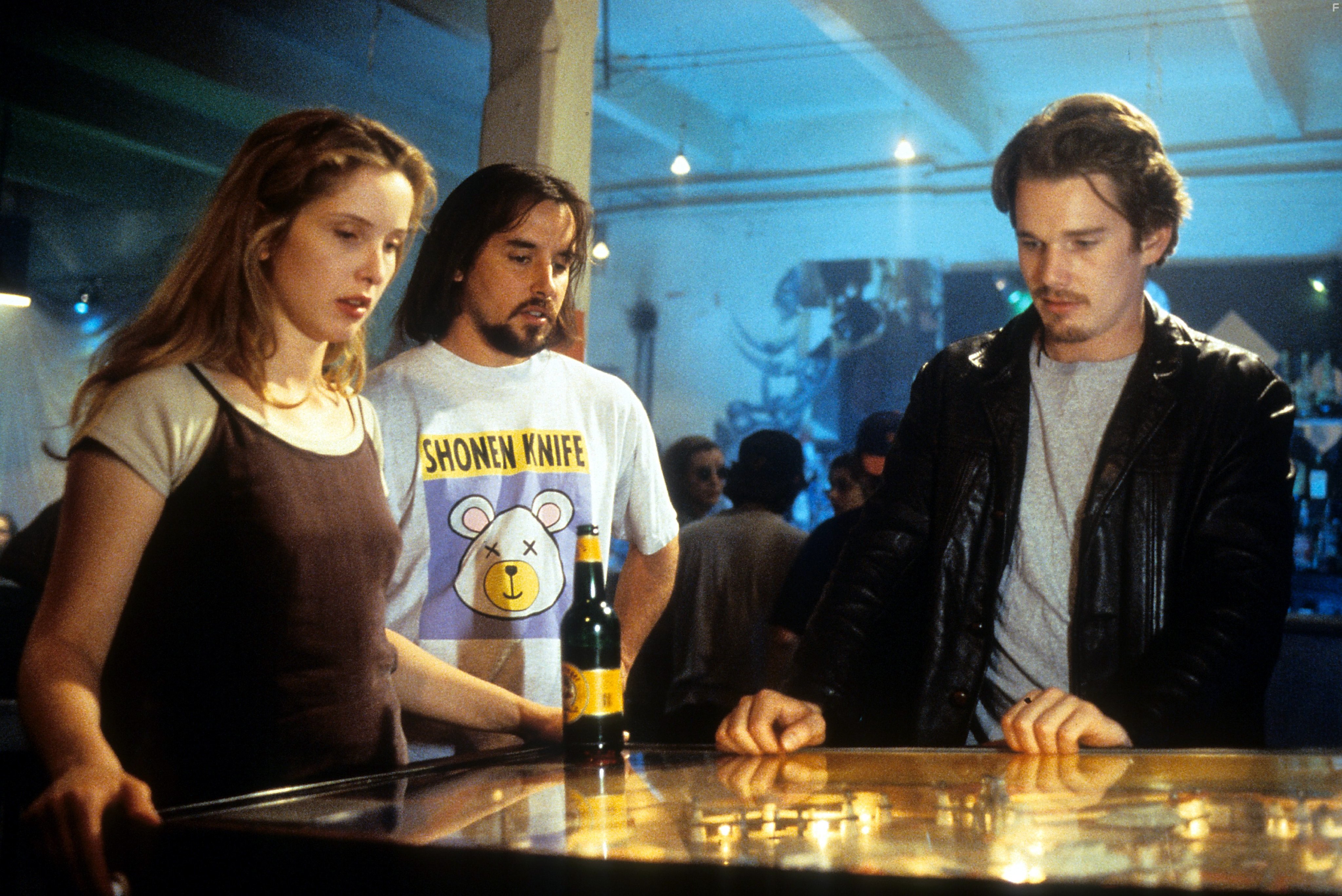 Ethan Hawke, Julie Delpy, and Richard Linklater in Перед рассветом (1995)