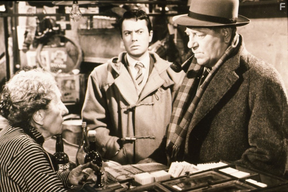 Jean Gabin and Robert Hirsch in Maigret et l'affaire Saint-Fiacre (1959)