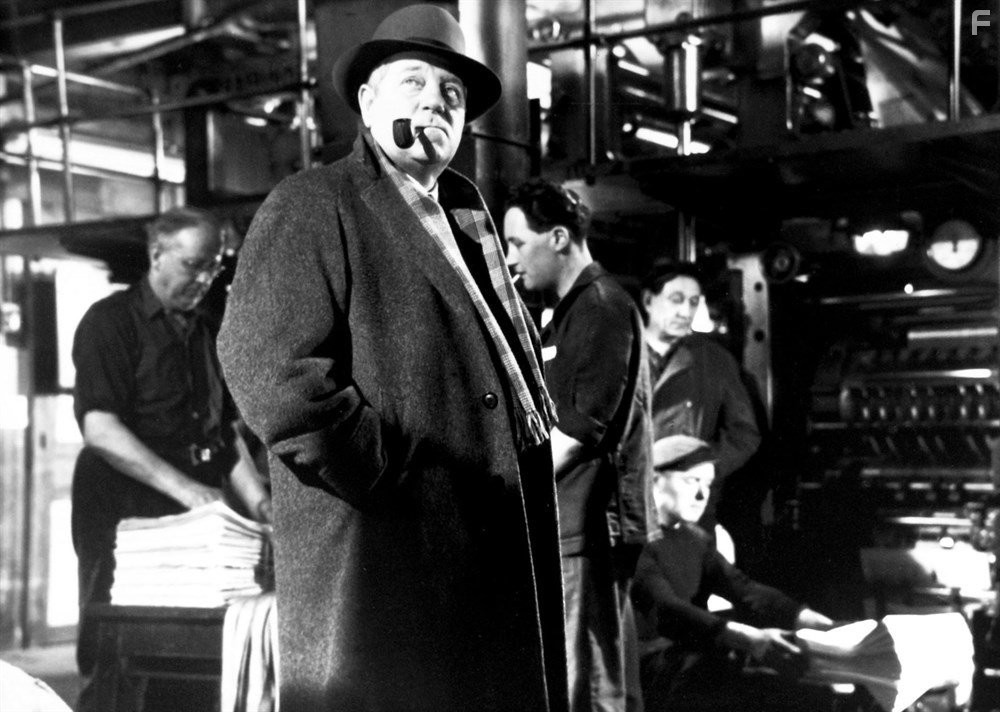 Jean Gabin in Maigret et l'affaire Saint-Fiacre (1959)