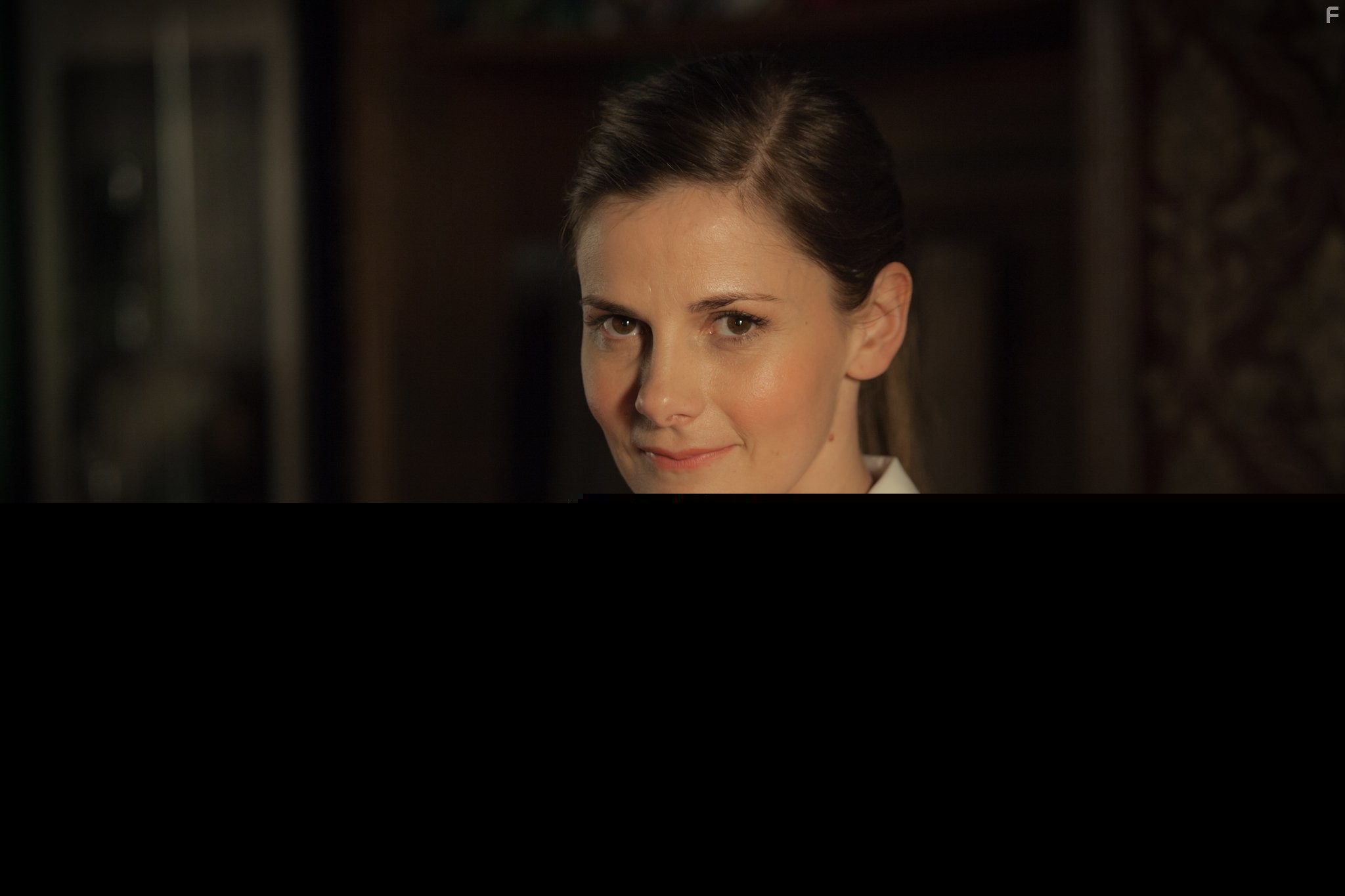 Louise Brealey in Шерлок (2010)