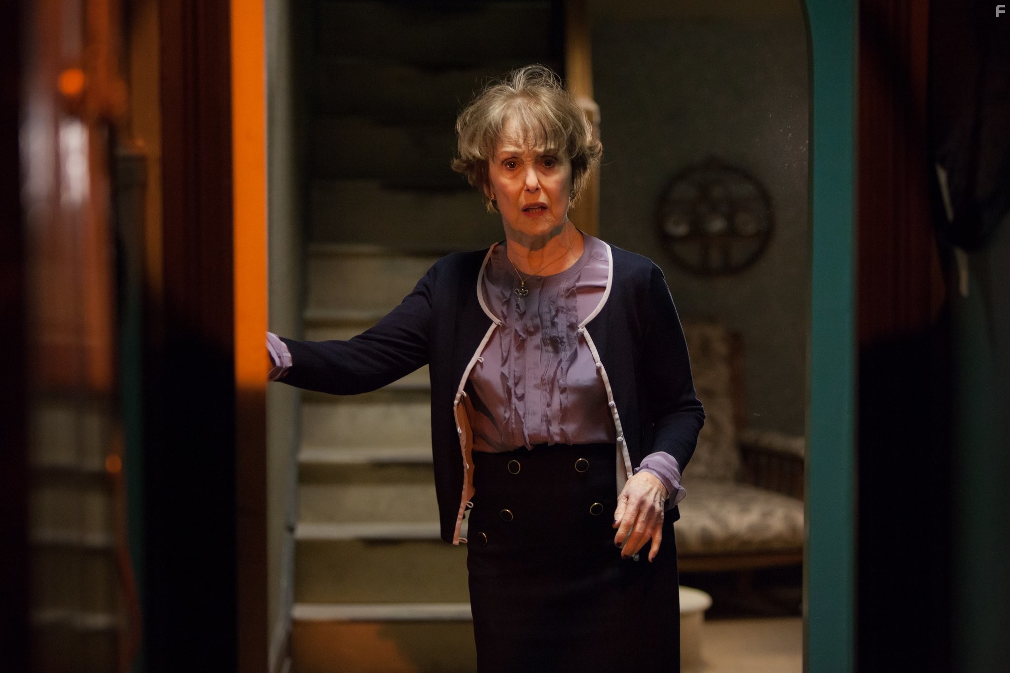Una Stubbs in Шерлок (2010)