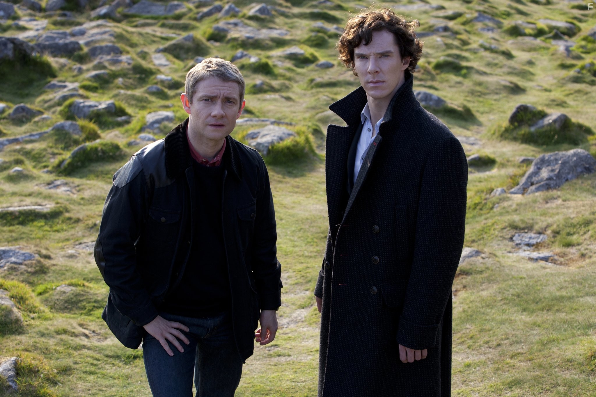 Martin Freeman and Benedict Cumberbatch in Шерлок (2010)