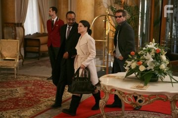Neve Campbell, Jesse L. Martin, and James Purefoy in The Philanthropist (2009)
