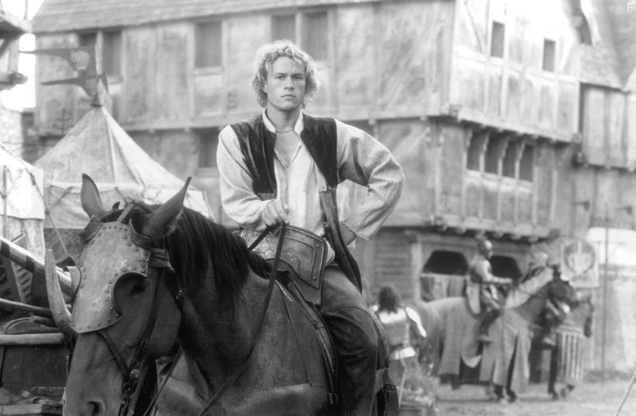 Heath Ledger in История рыцаря (2001)