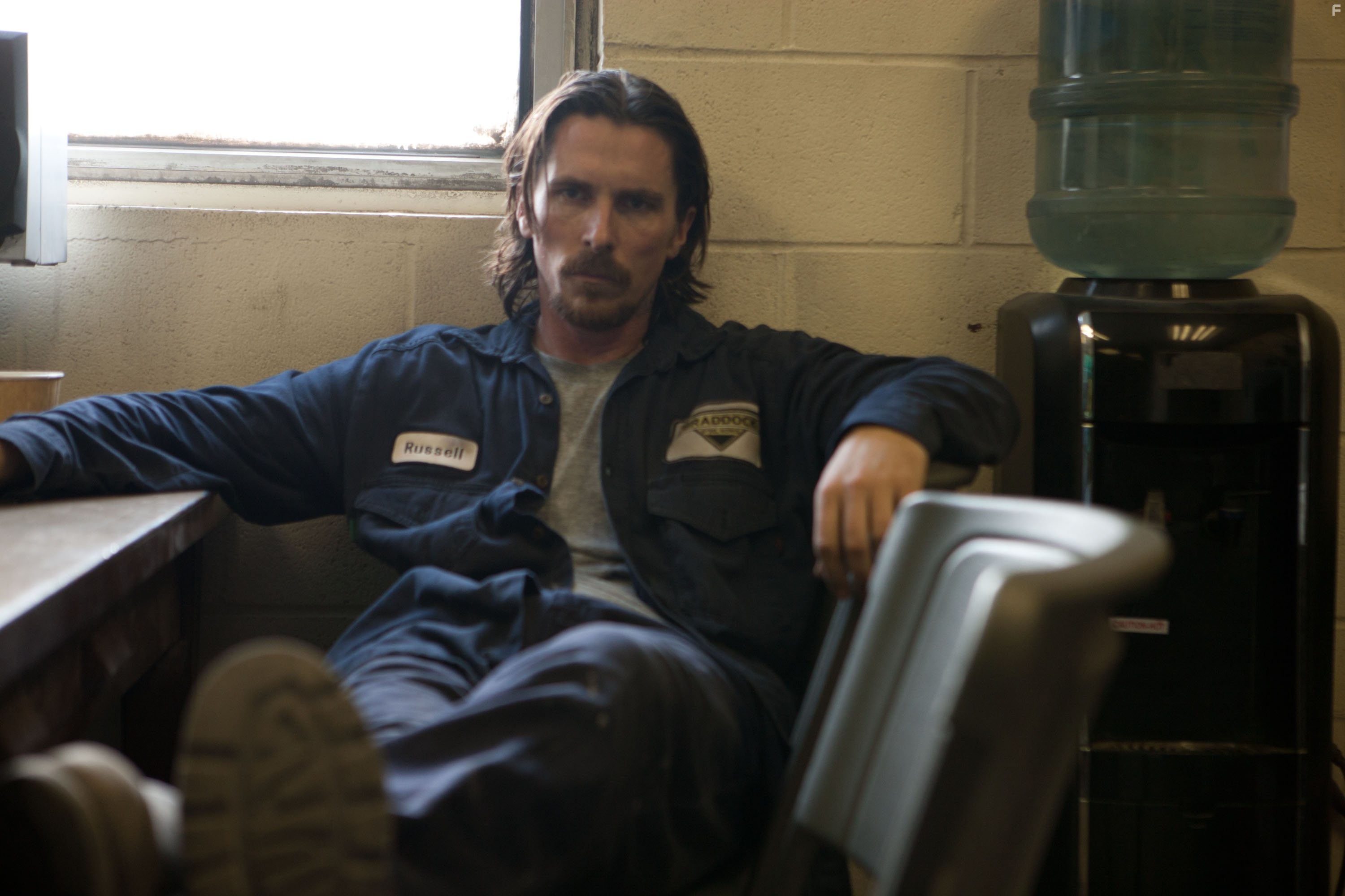 Christian Bale in Из пекла (2013)