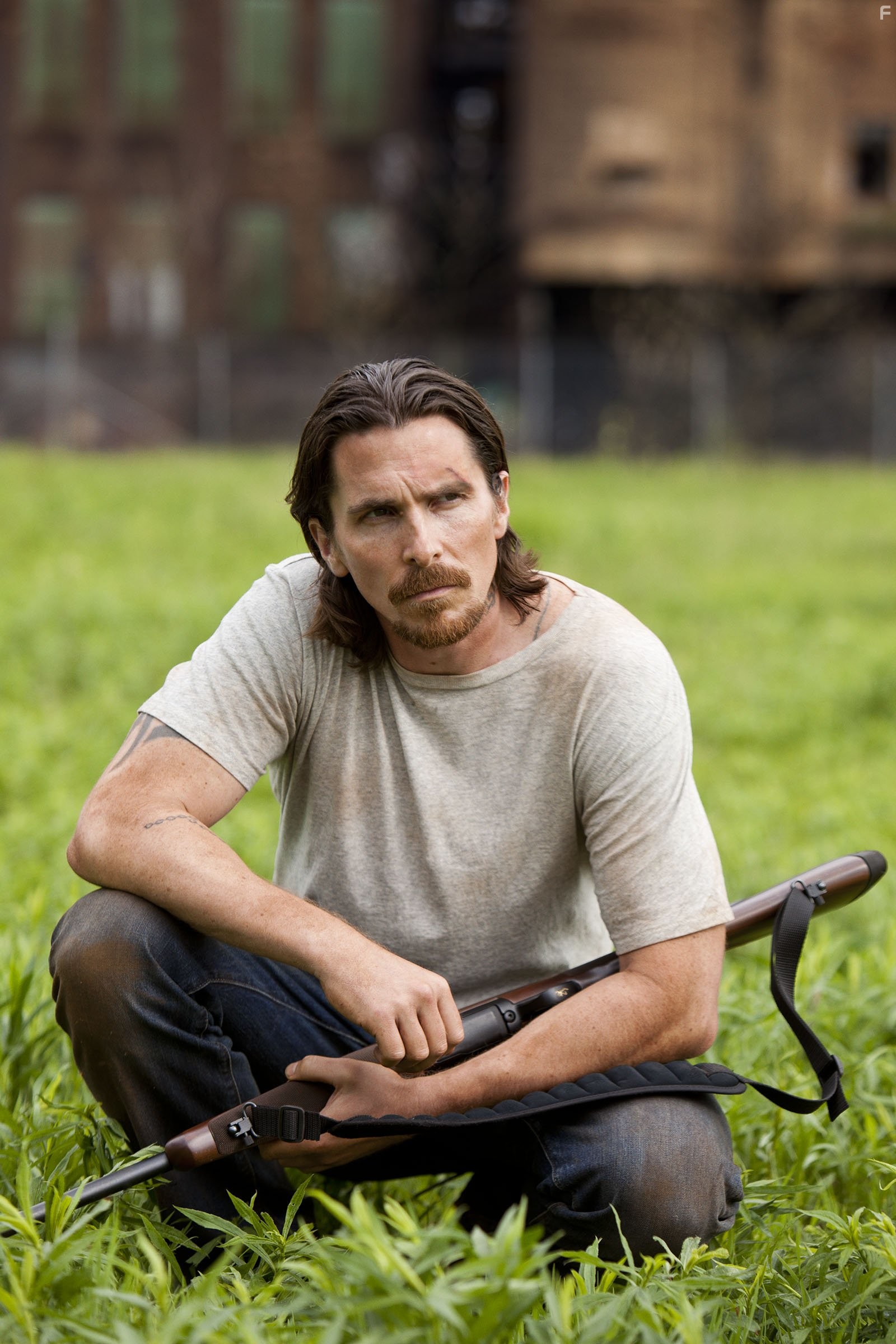 Christian Bale in Из пекла (2013)