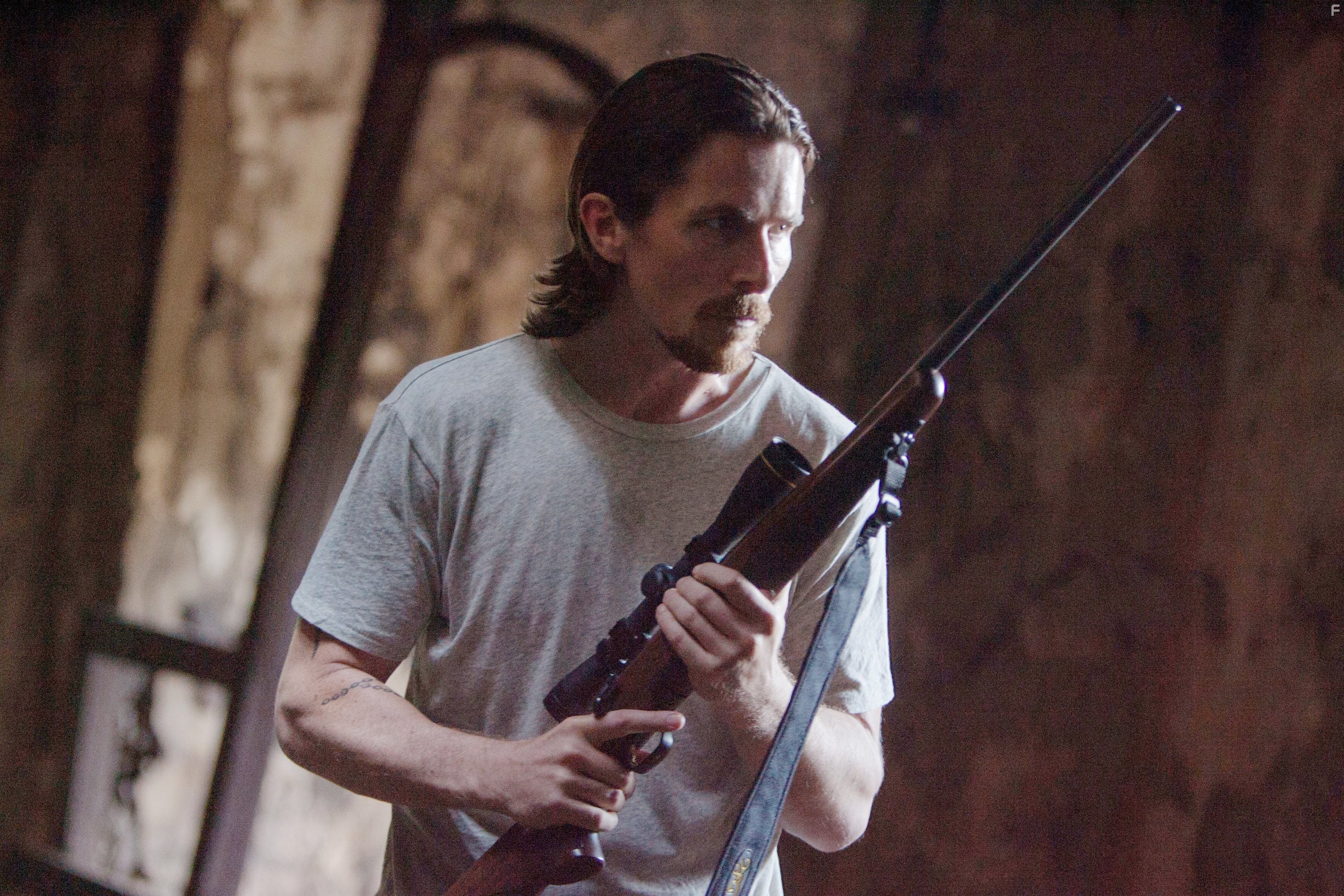Christian Bale in Из пекла (2013)