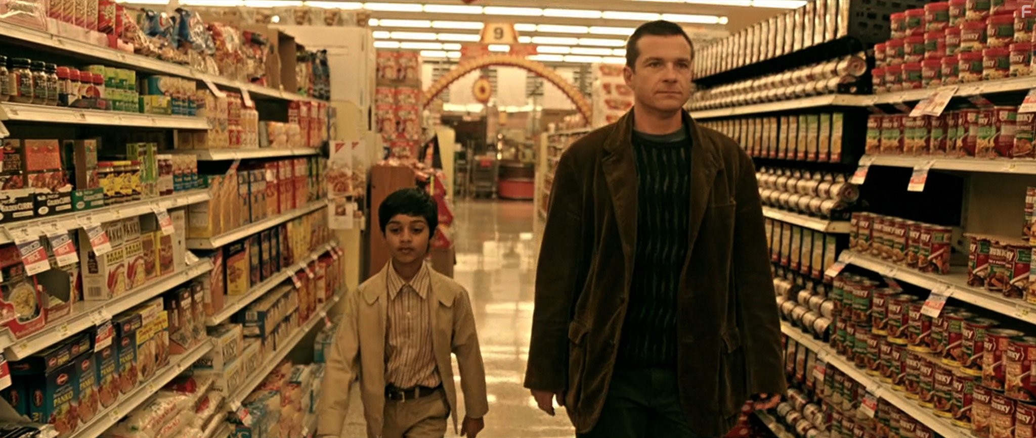 Jason Bateman and Rohan Chand in Плохие слова (2013)