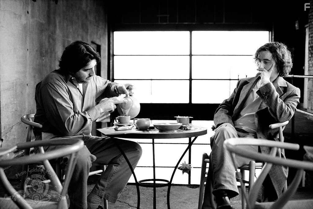 Alfred Molina and Steve Coogan in Кофе и сигареты (2003)