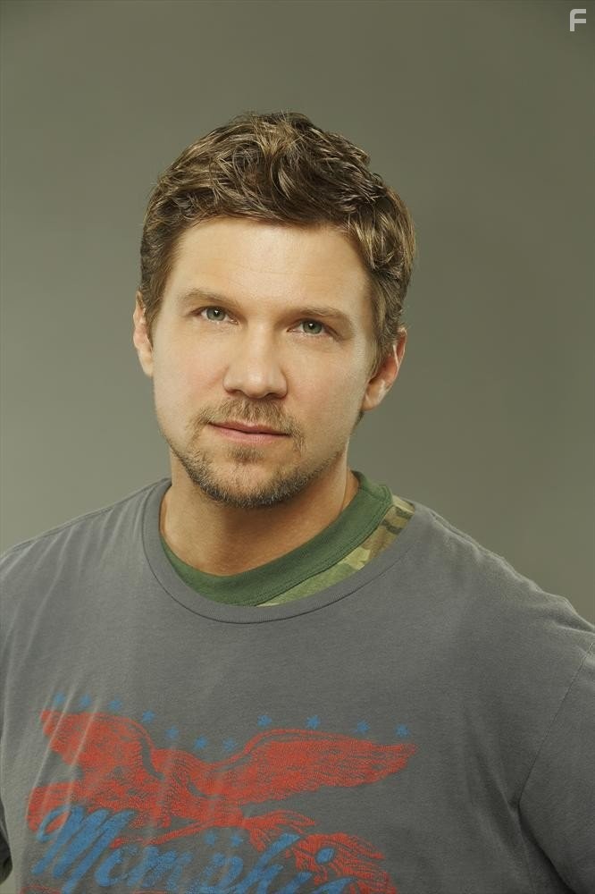 Marc Blucas in Опасные женщины (2014)