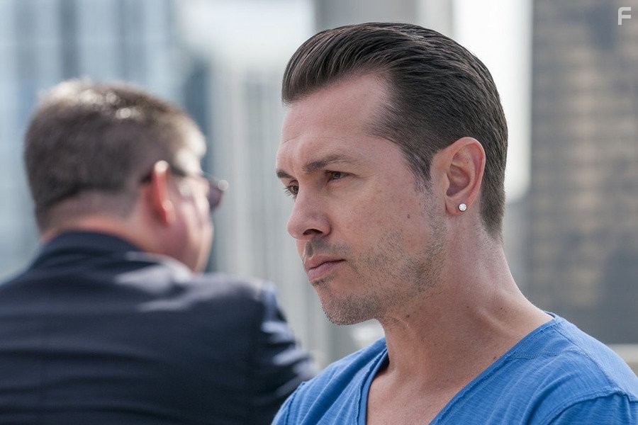 Jon Seda in Полиция Чикаго (2014)