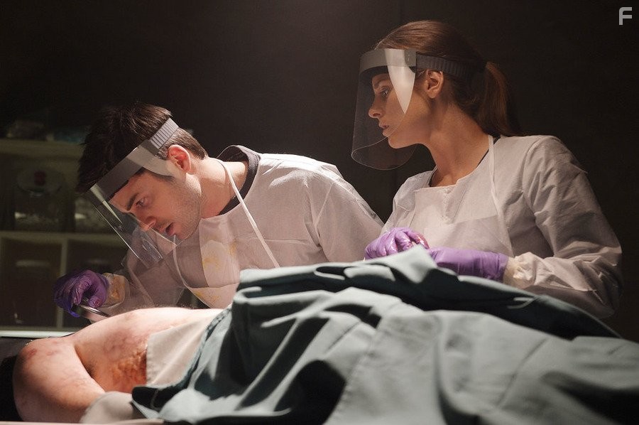 Matt Long and Jordan Hayes in Спираль (2014)