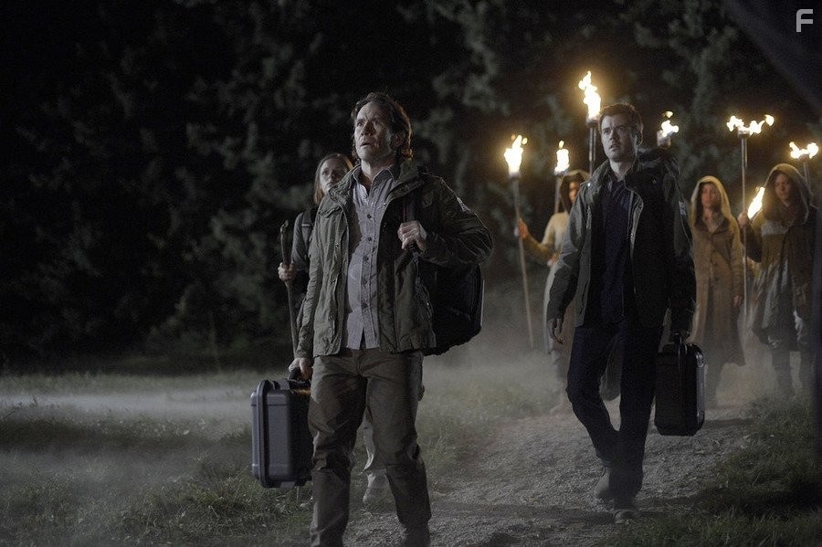 Neil Napier, Matt Long, and Jordan Hayes in Спираль (2014)