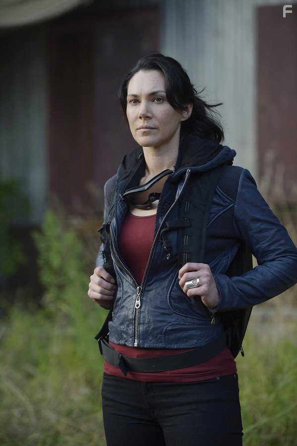 Kyra Zagorsky in Спираль (2014)