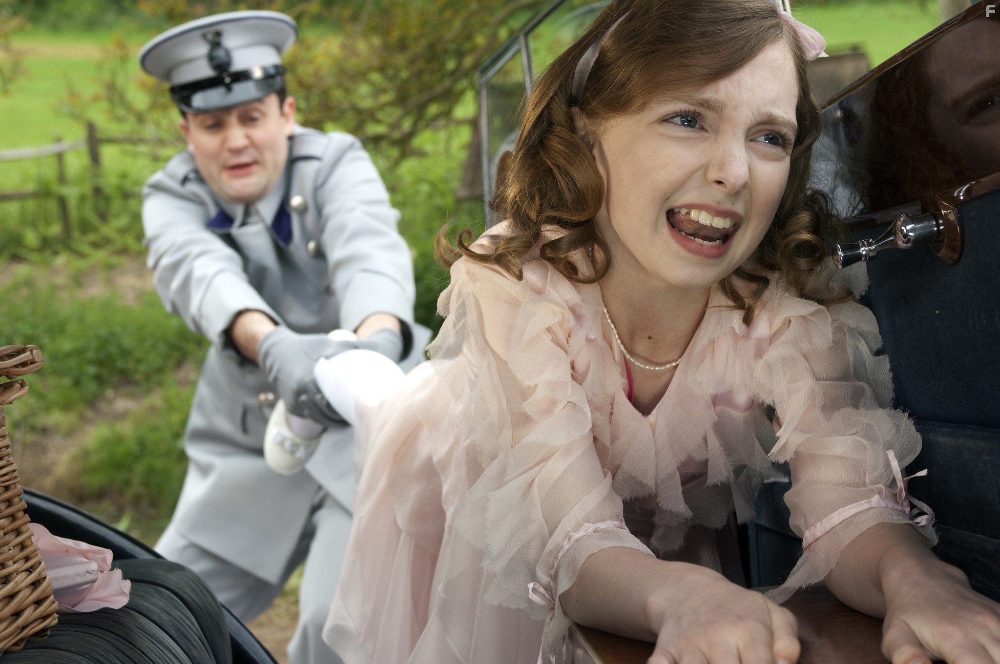 Daniel Mays and Rosie Taylor-Ritson in Моя ужасная няня 2 (2010)