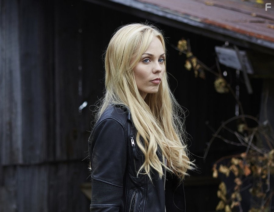 Укушенная (2014)