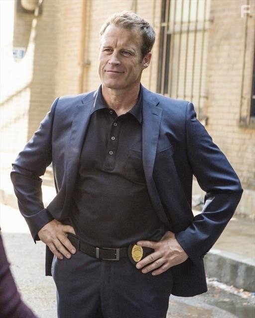Mark Valley in Следствие по телу (2011)