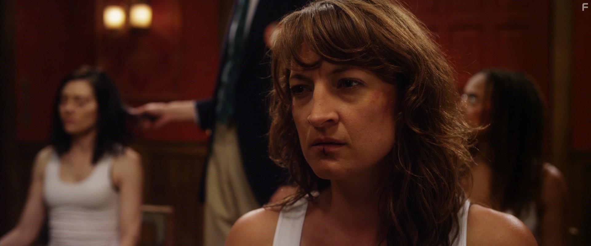 Doug Jones, Adrienne Wilkinson, Zo? Bell, and Tracie Thoms in Уничтожение (2013)