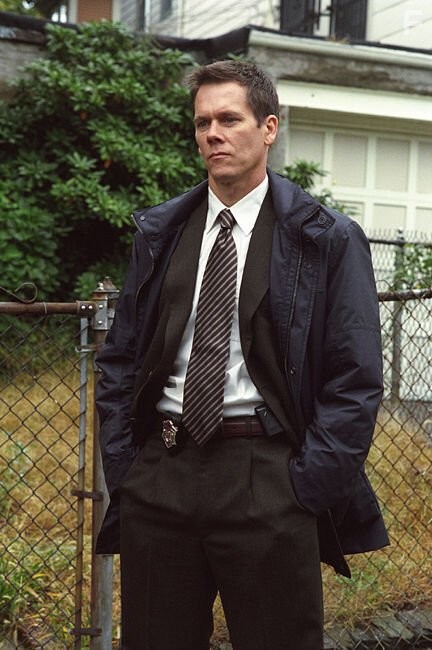 Kevin Bacon in Таинственная река (2003)