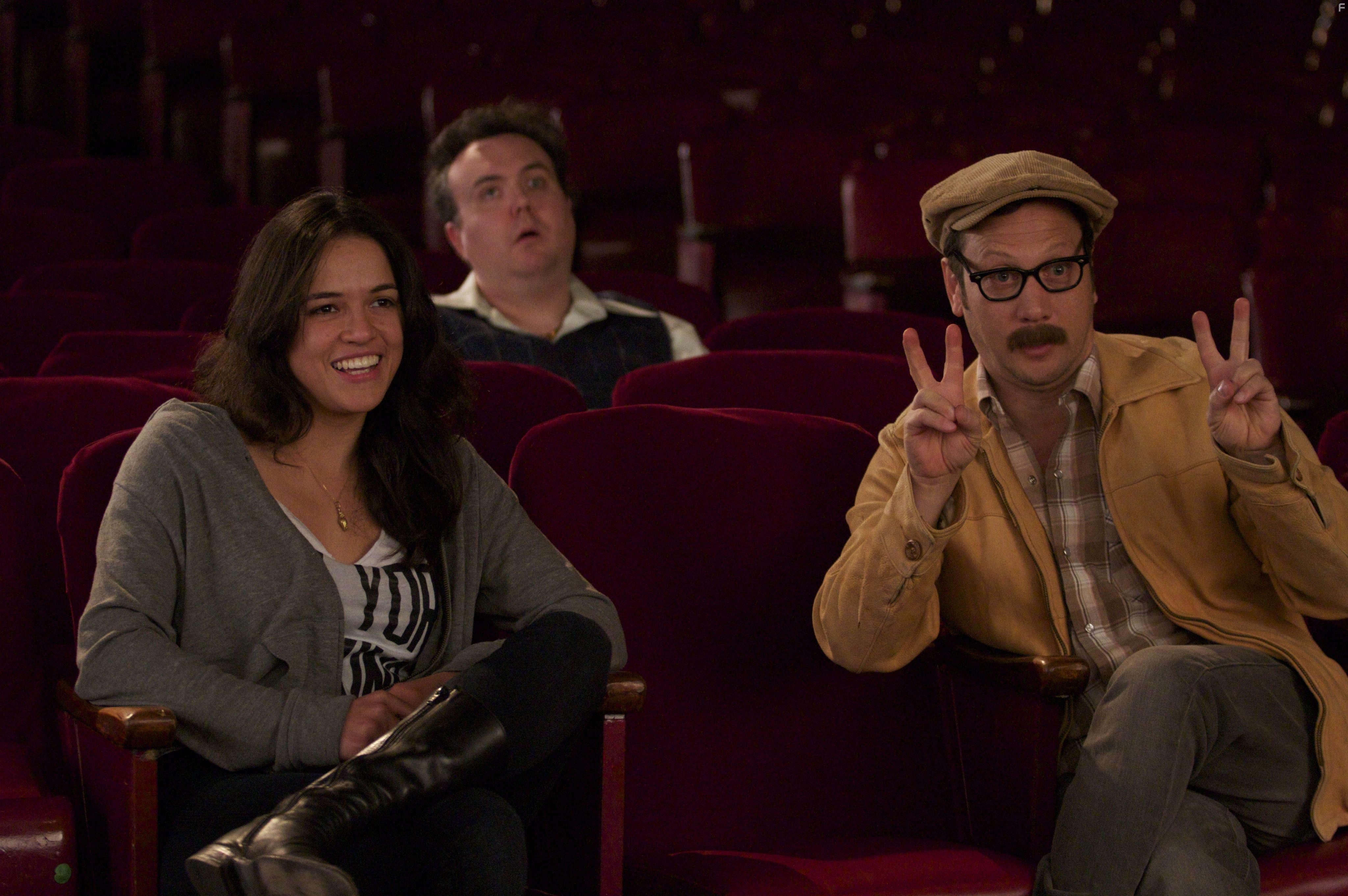 Rob Schneider and Michelle Rodriguez in Непристойная комедия (2013)