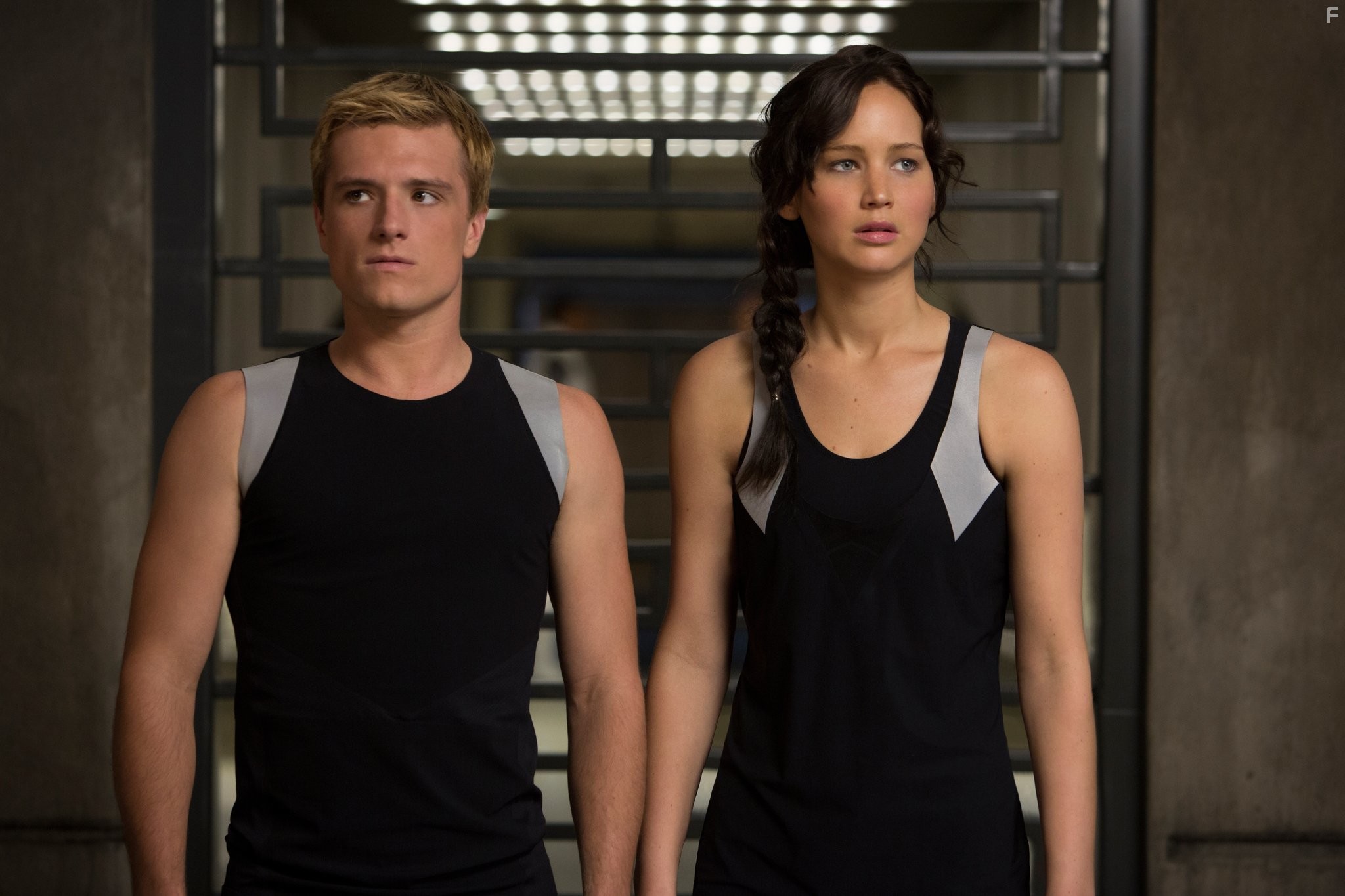 Josh Hutcherson and Jennifer Lawrence in Голодные игры: И вспыхнет пламя (2013)