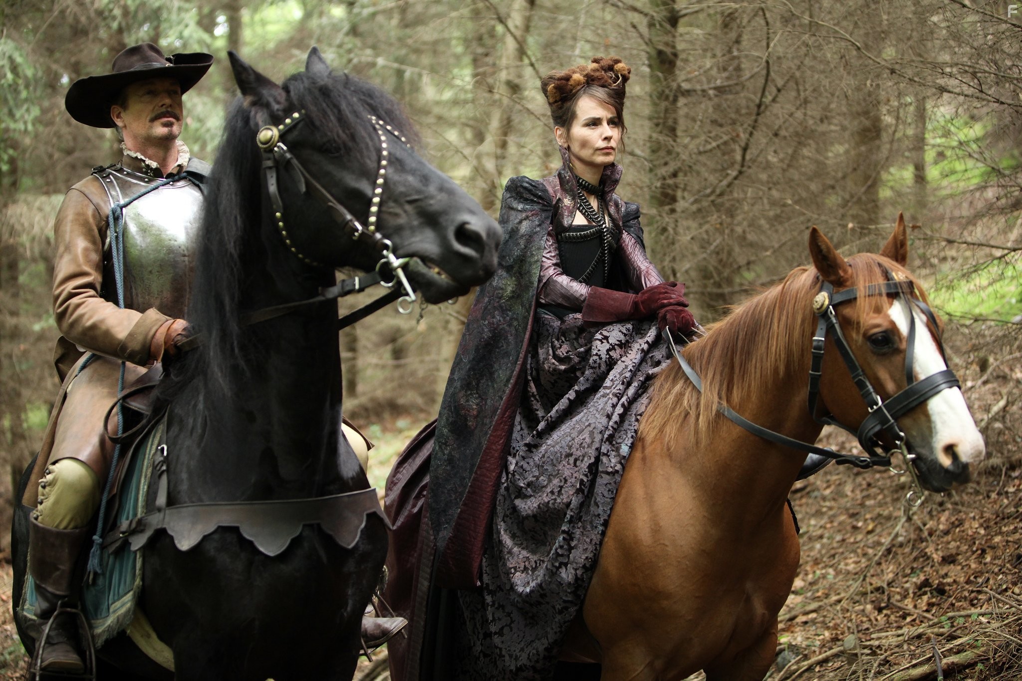 Tara Fitzgerald and Hugo Speer in Мушкетеры (2014)