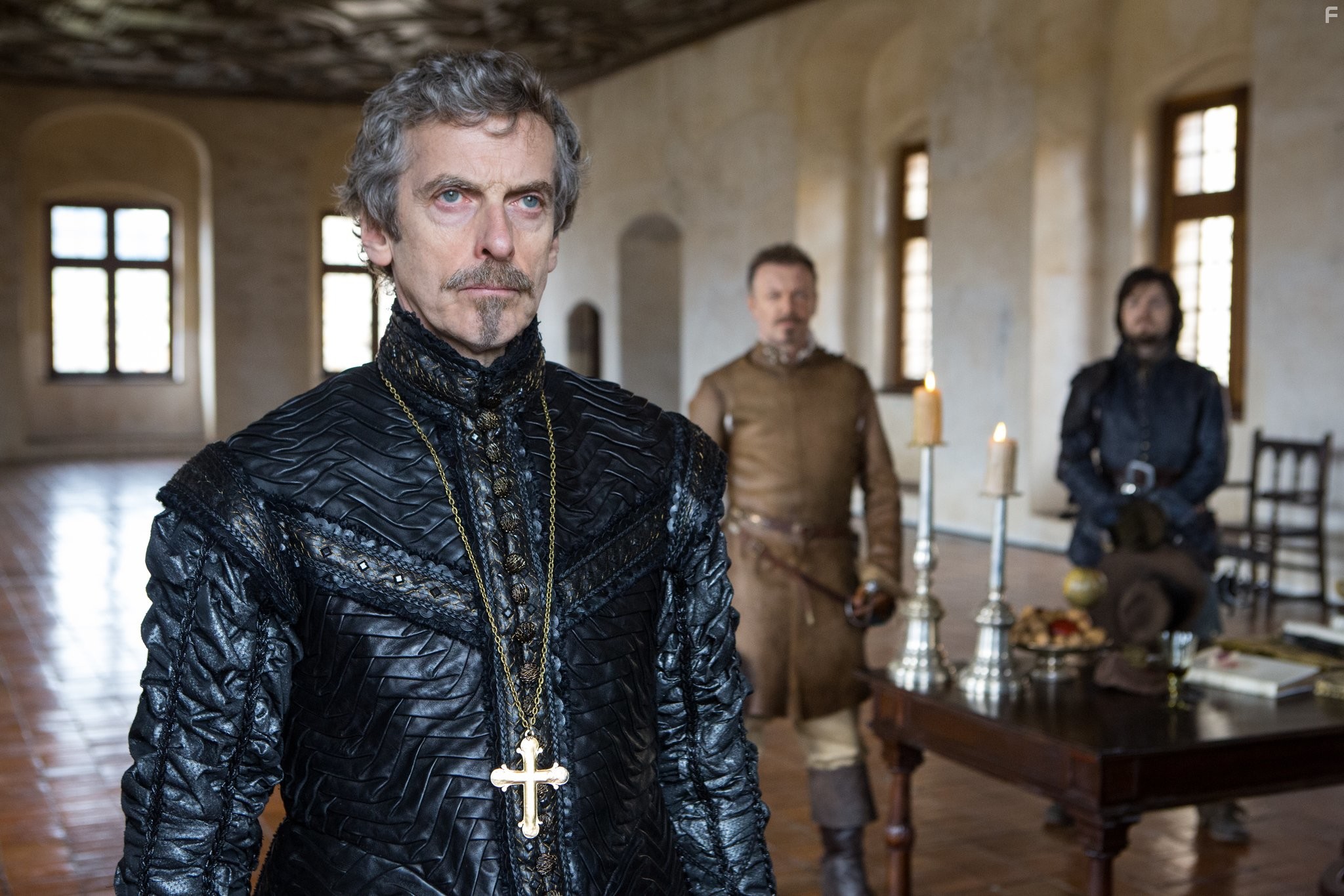 Tom Burke, Peter Capaldi, and Hugo Speer in Мушкетеры (2014)