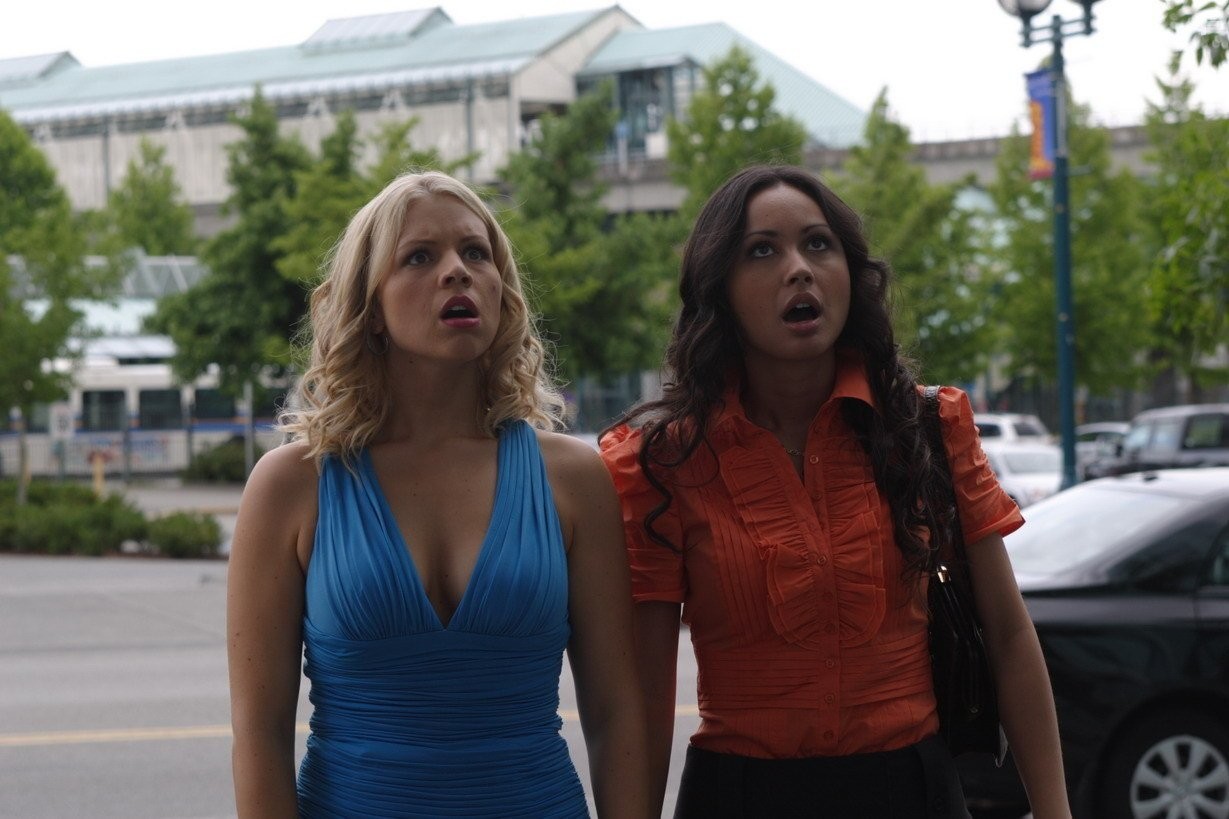 Moneca Delain and Ali Liebert in The Break-Up Artist (2009)